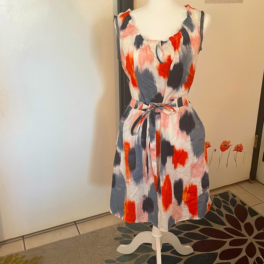 Simply Vera wang multicolored dress with keyhole, waist tie, and pockets